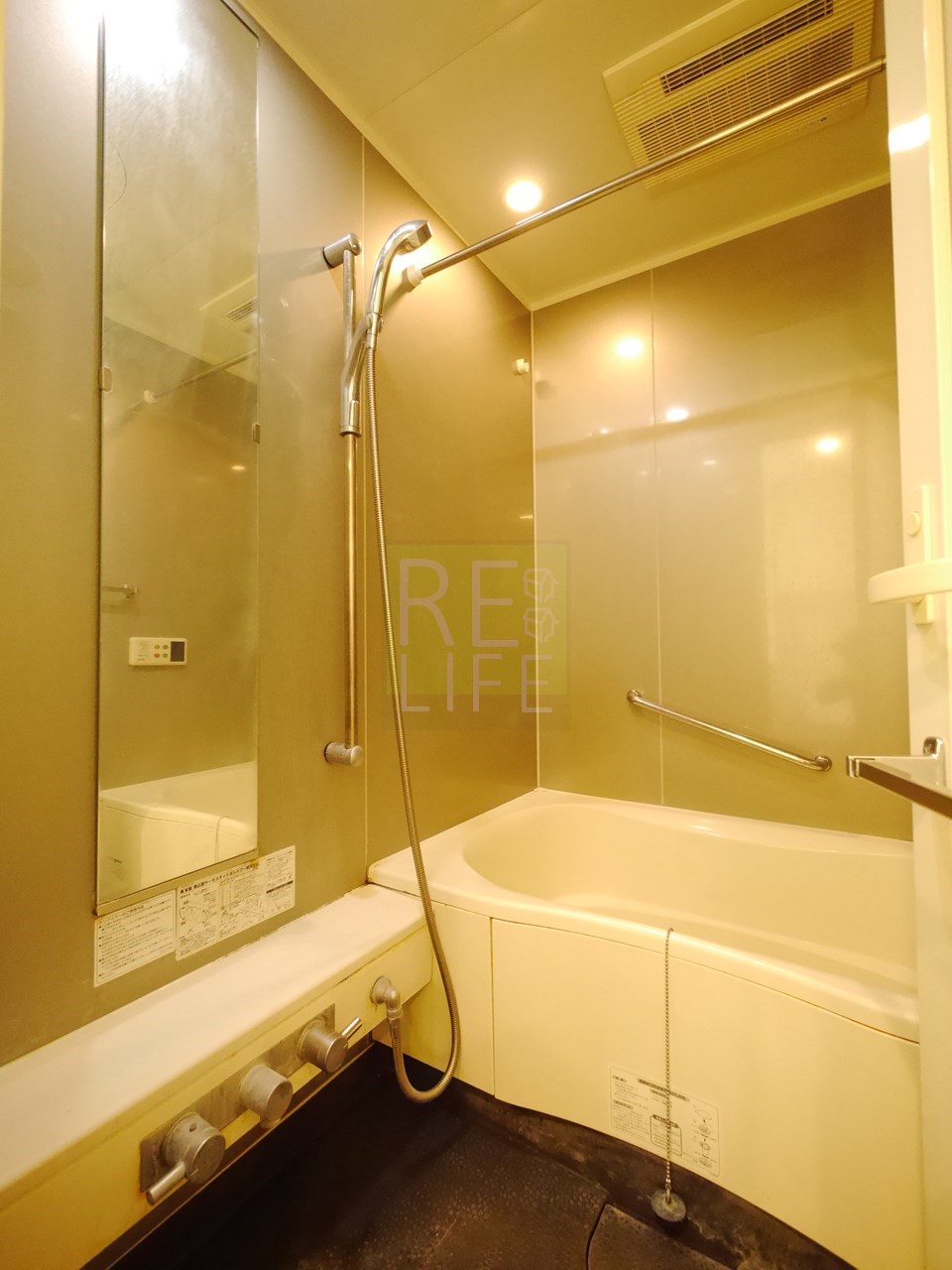 シャワールーム