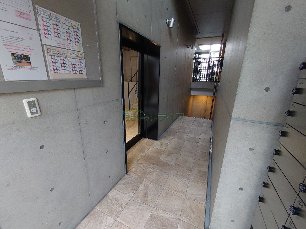 建物エントランス