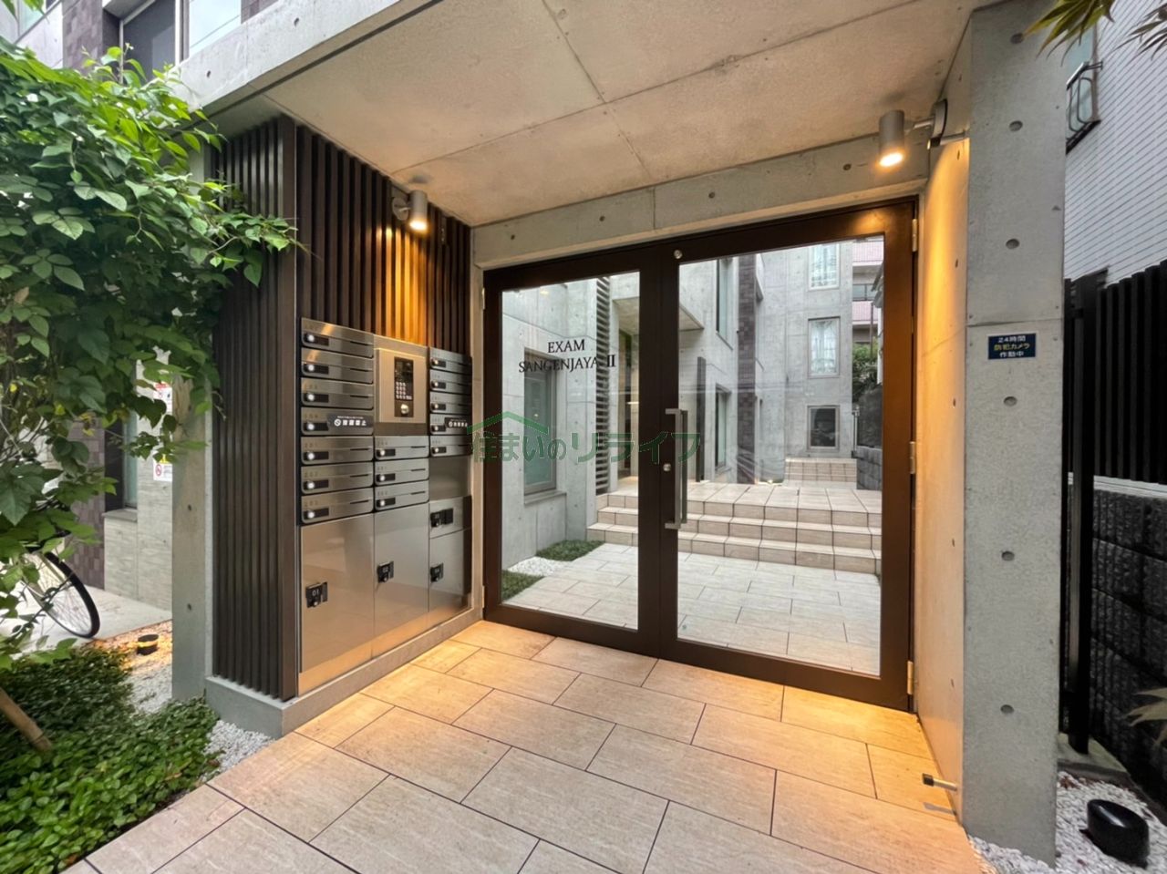 建物エントランス