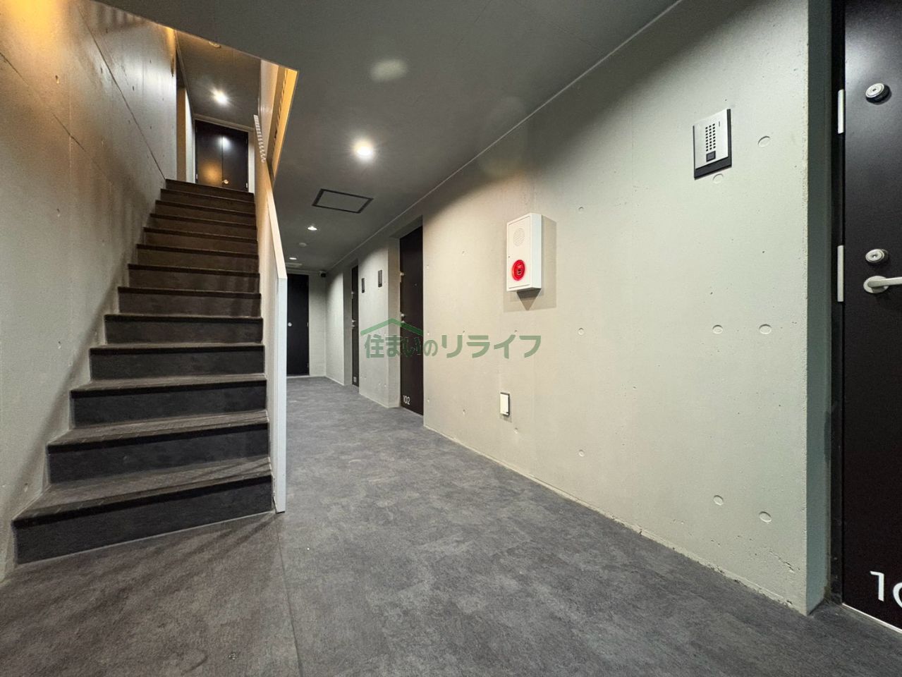 建物エントランス