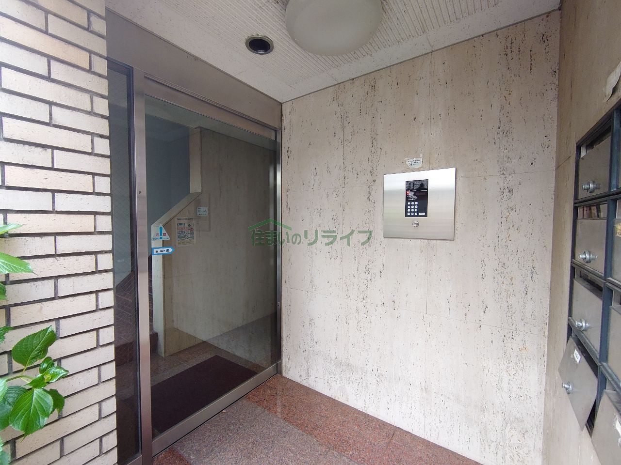 建物エントランス