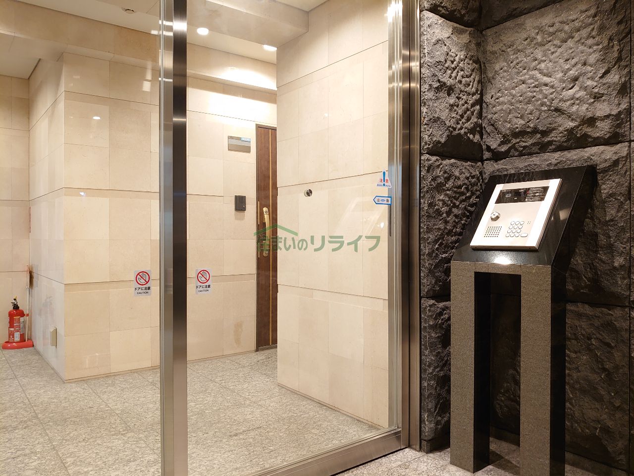 建物エントランス