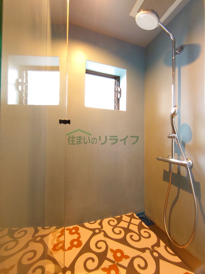 シャワールーム