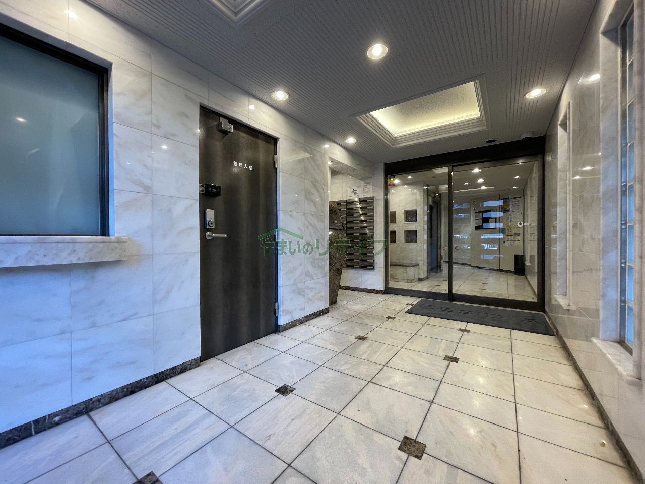 建物エントランス