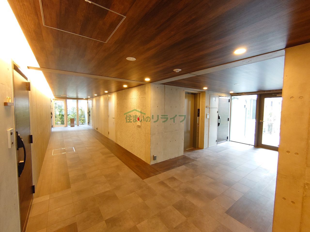 建物エントランス