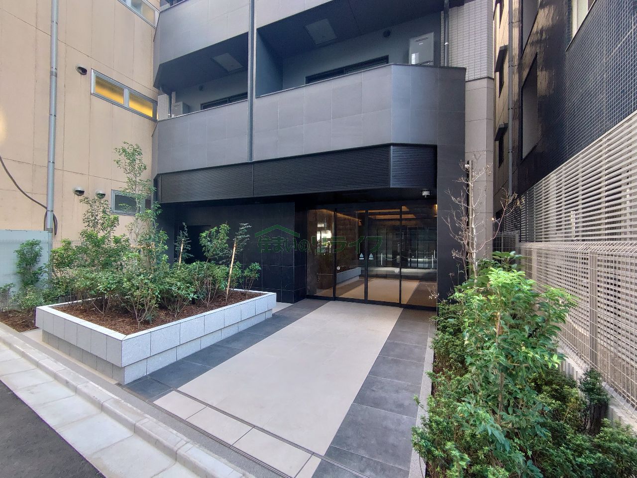 建物エントランス