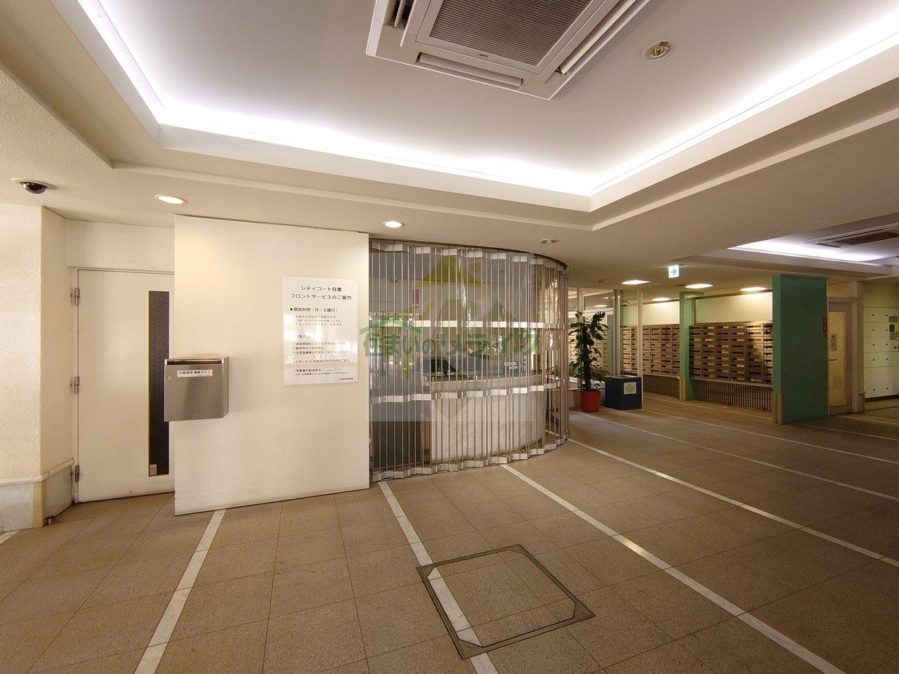 建物エントランス