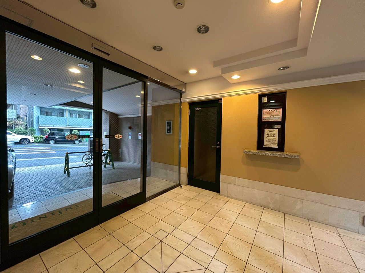 建物エントランス