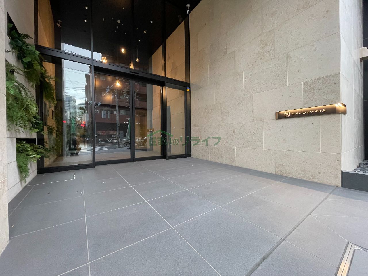 建物エントランス