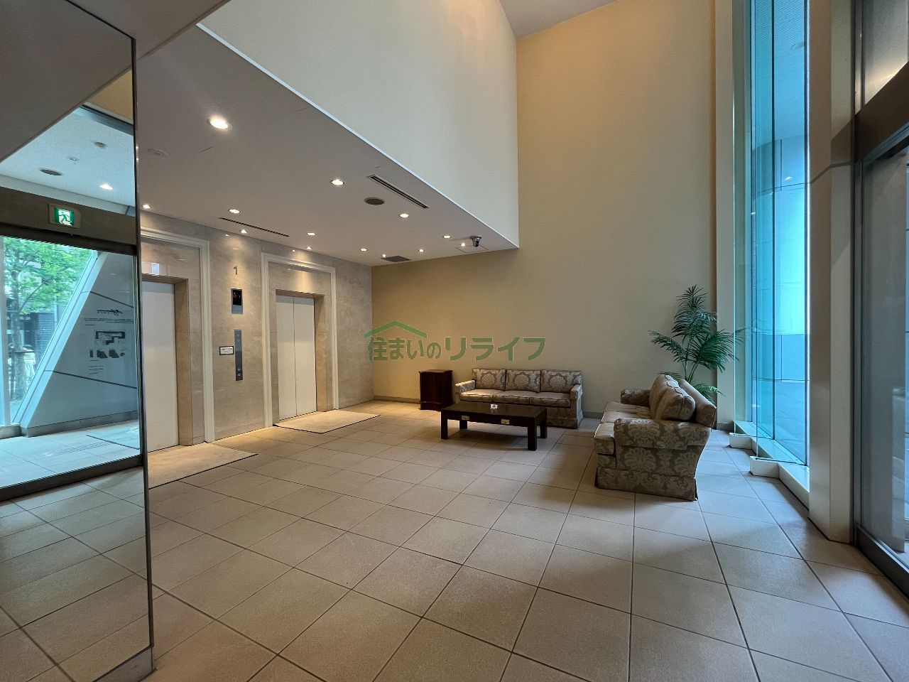 建物エントランス