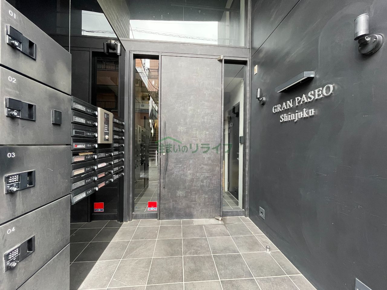 建物エントランス