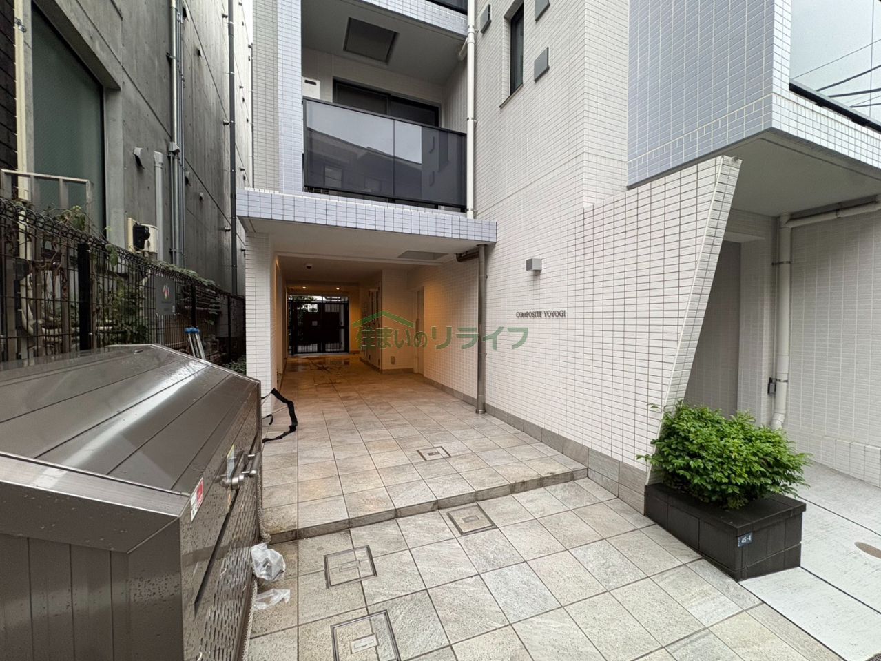 建物エントランス