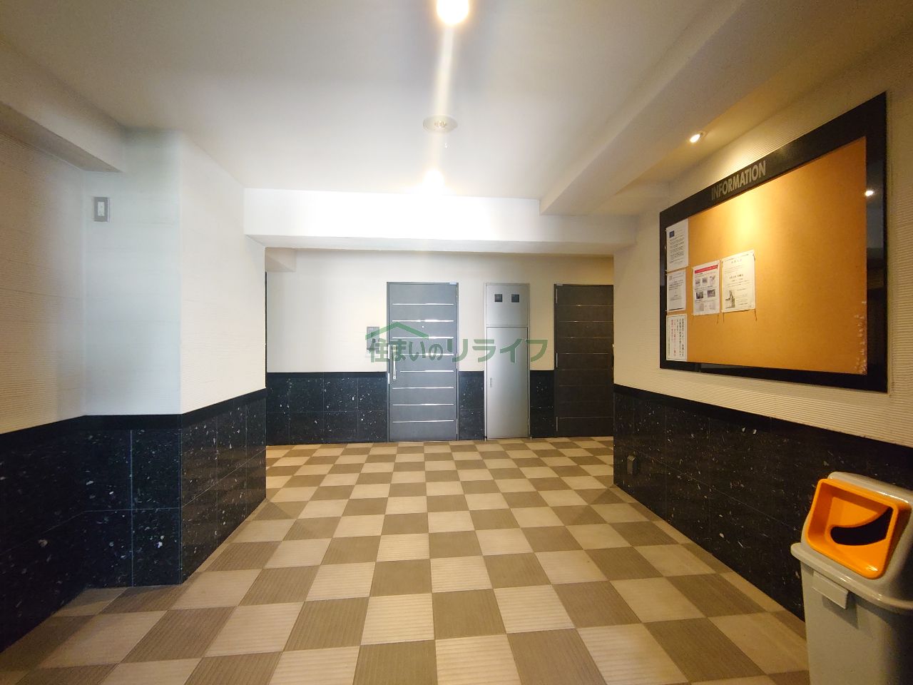 建物エントランス