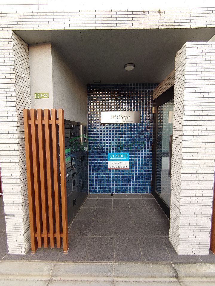 建物エントランス