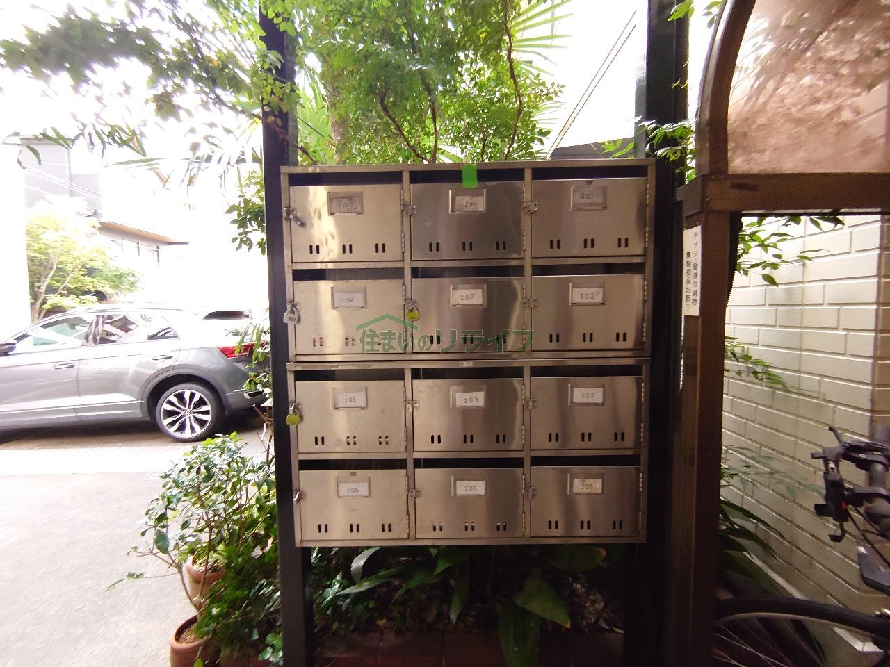 建物エントランス