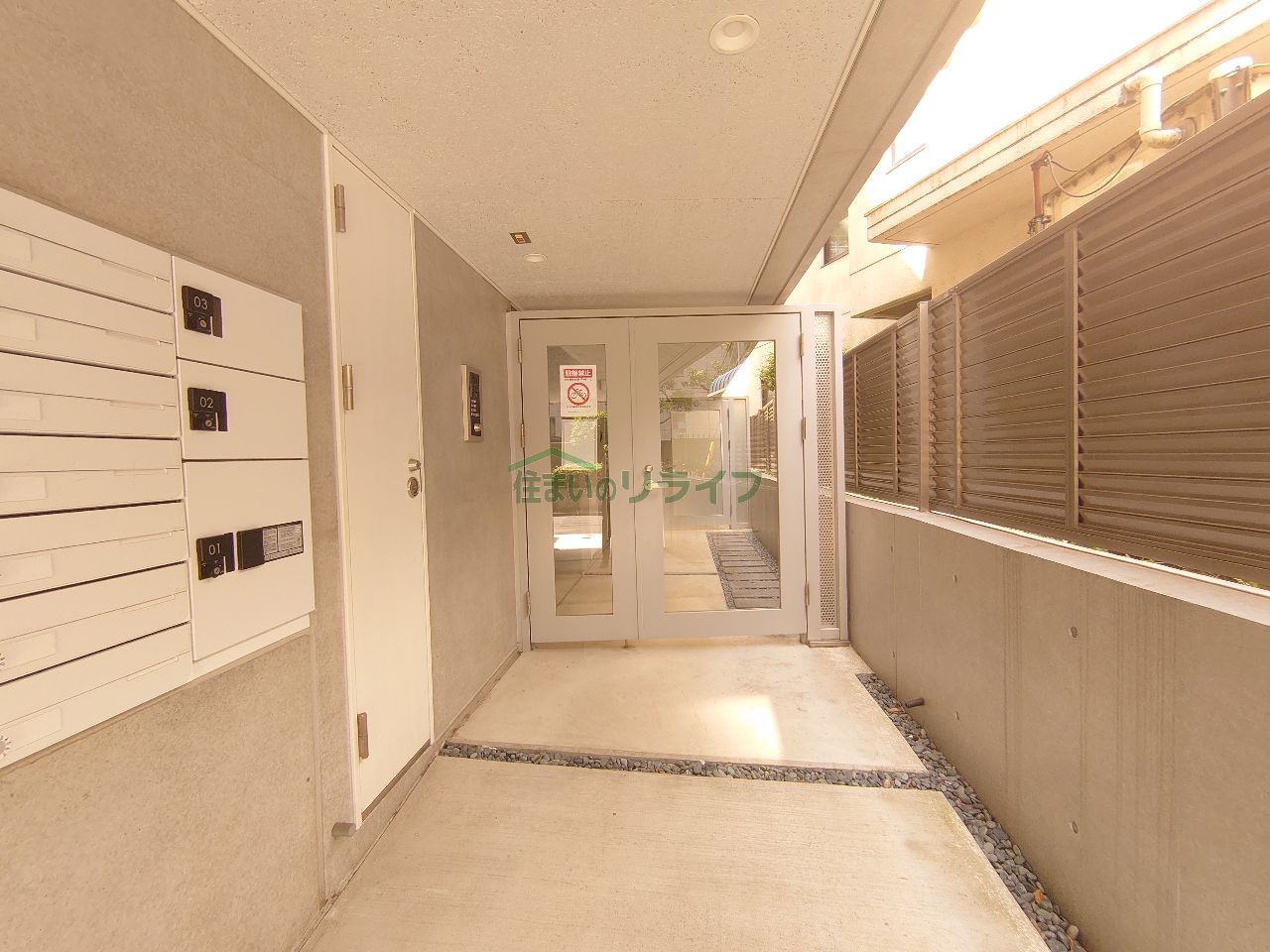 建物エントランス