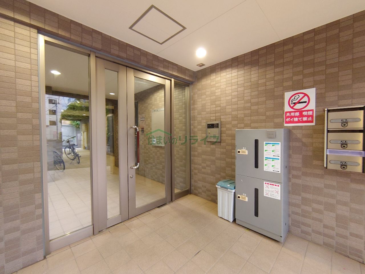建物エントランス