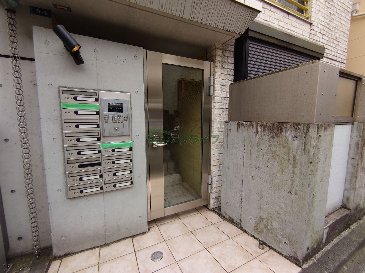 建物エントランス