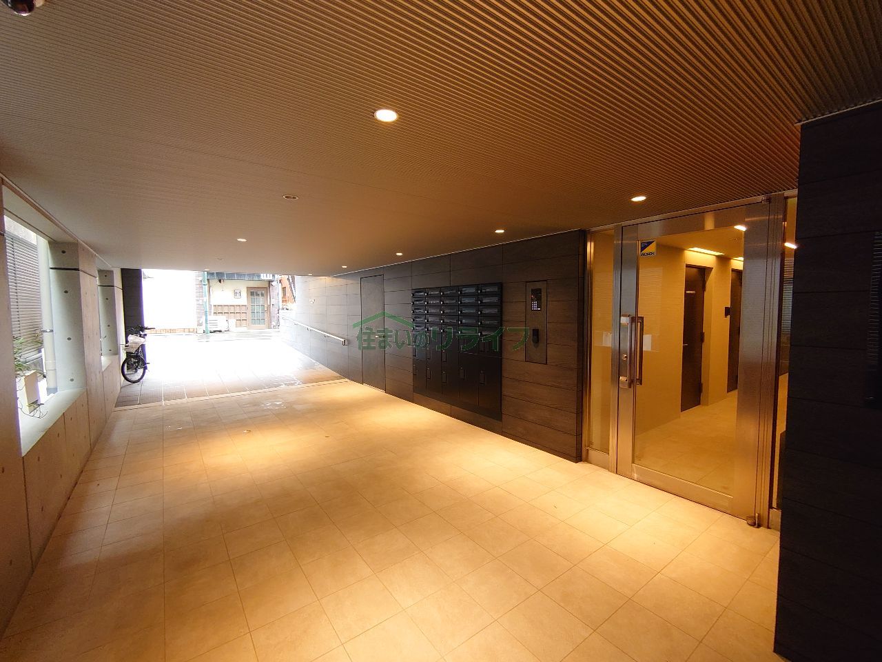 建物エントランス