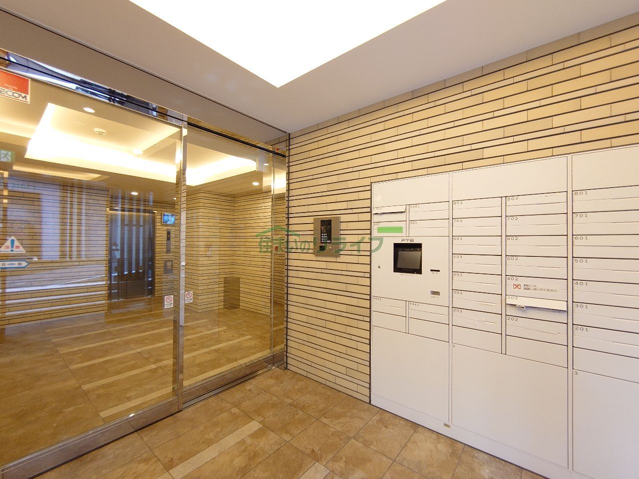 建物エントランス