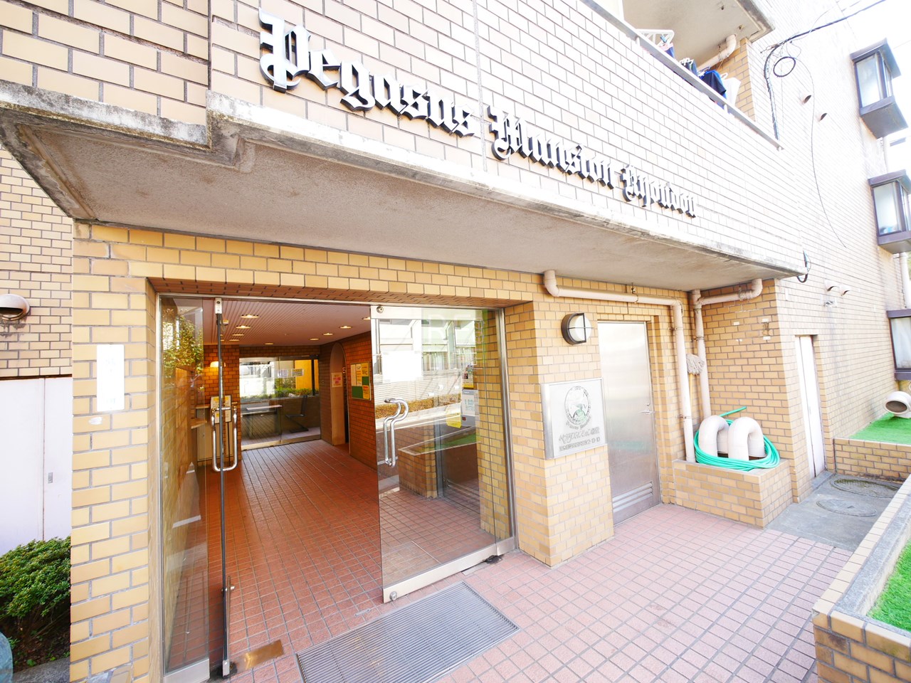 建物エントランス