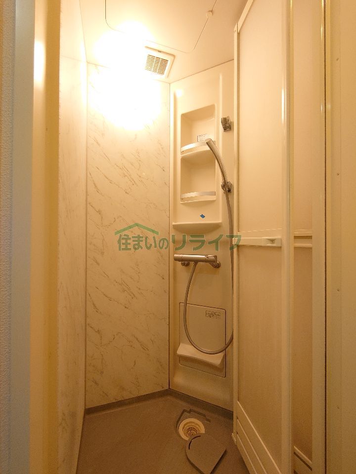 シャワールーム