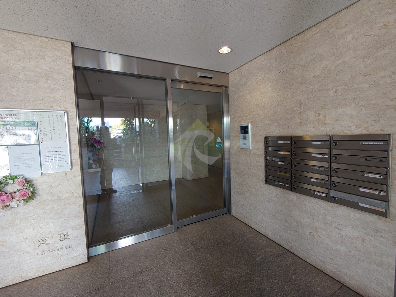 建物エントランス