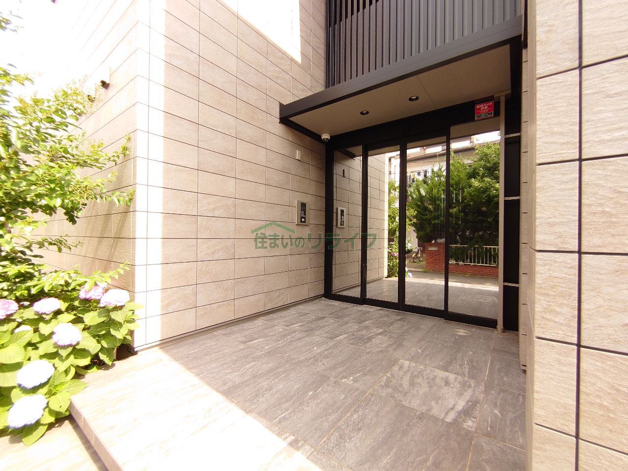 建物エントランス