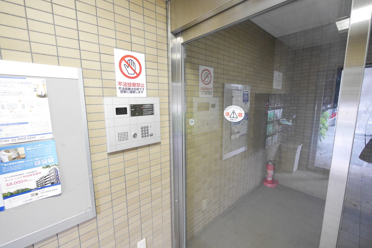 建物エントランス