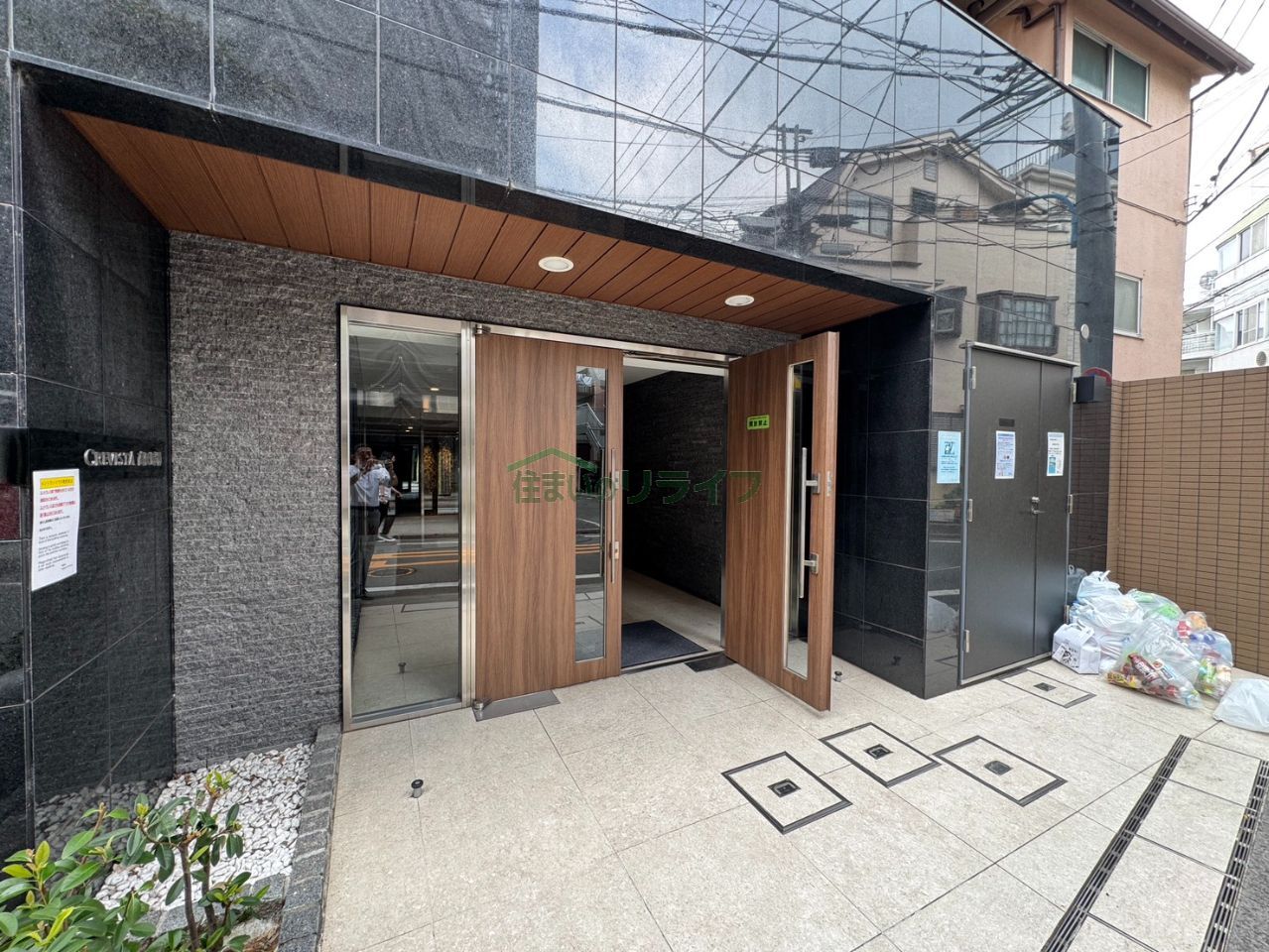 建物エントランス