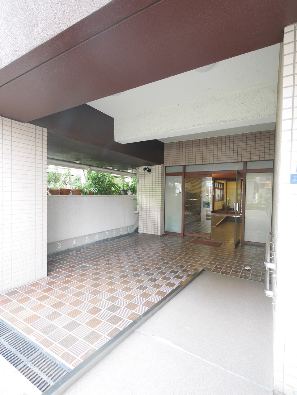 建物エントランス