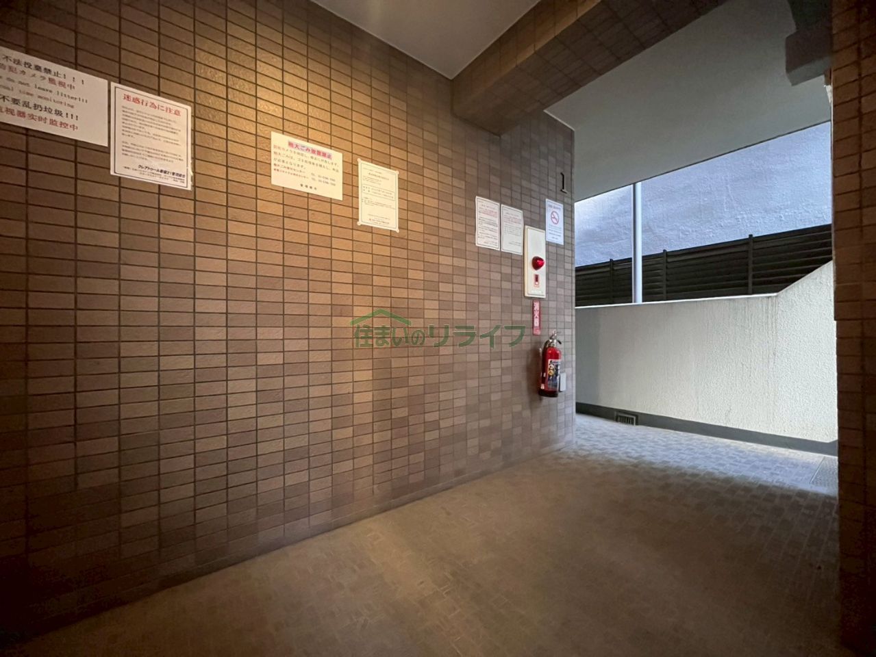 建物エントランス
