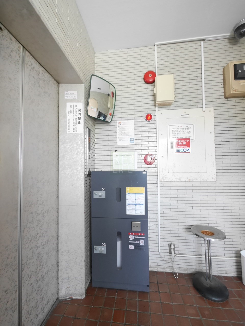 建物エントランス