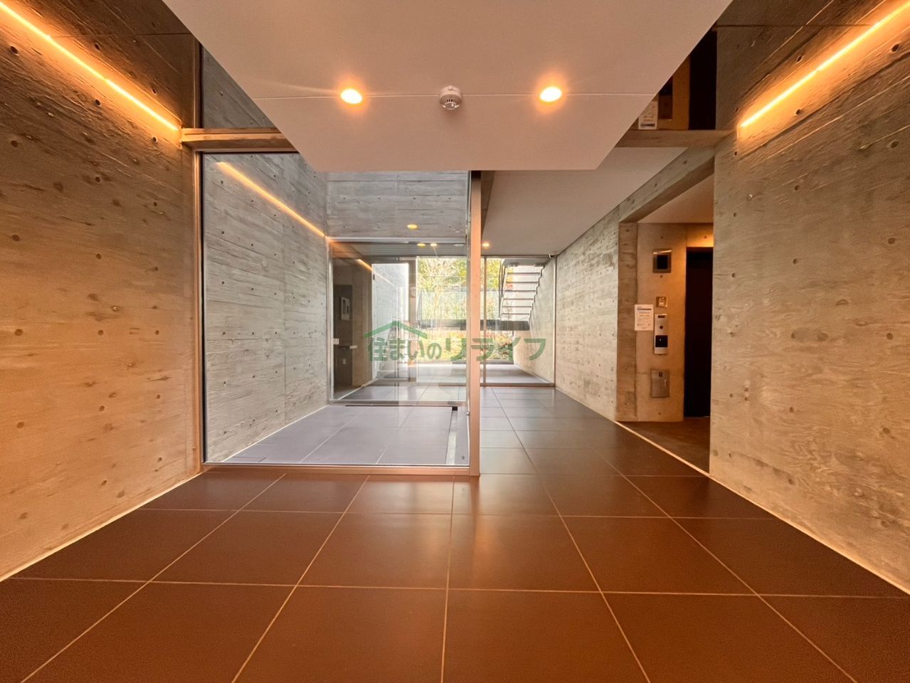 建物エントランス