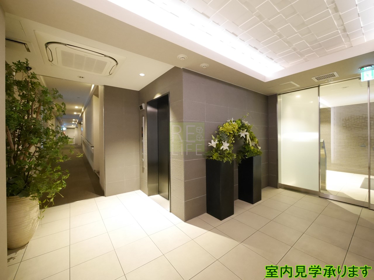 建物エントランス