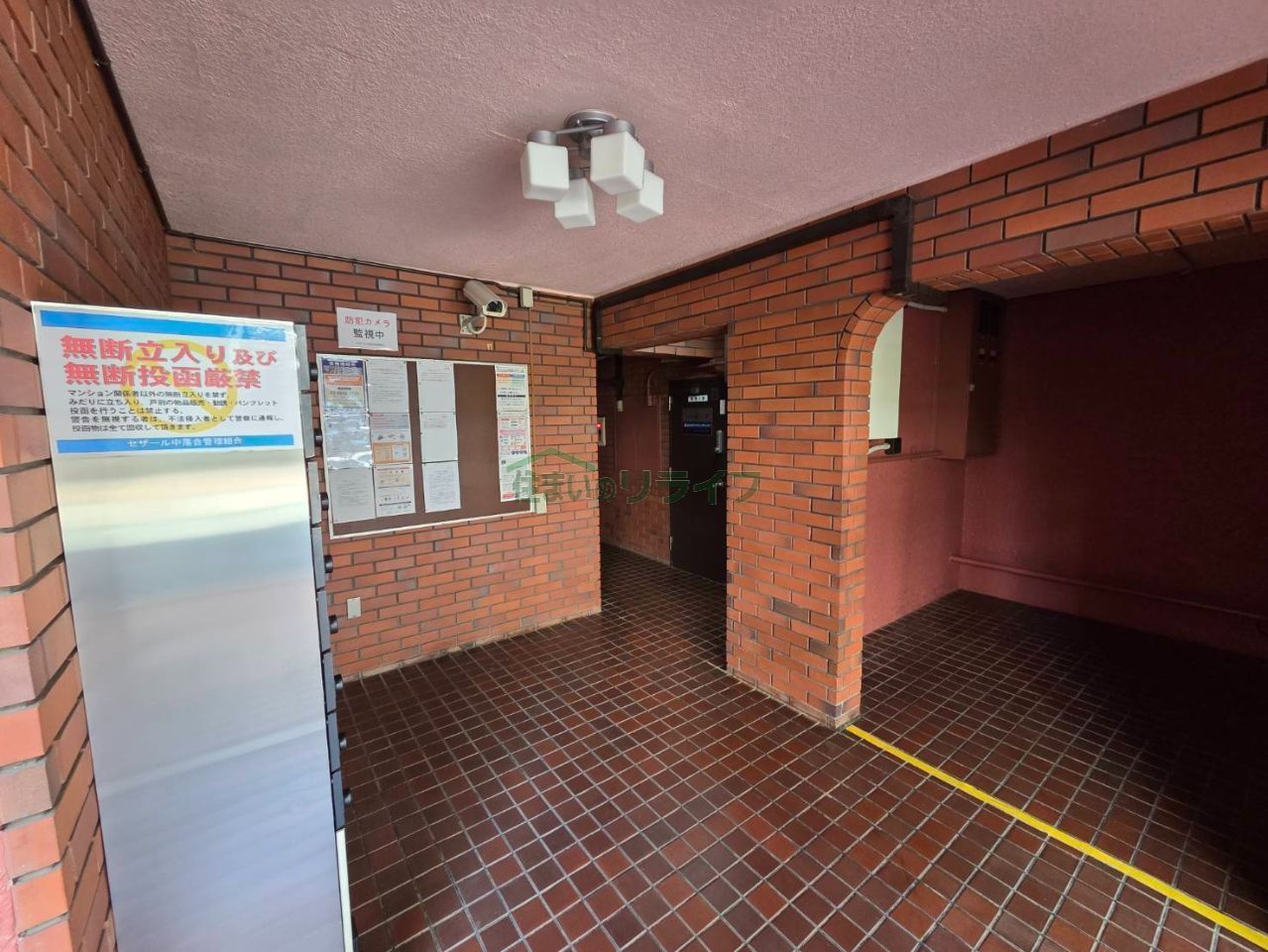 建物エントランス