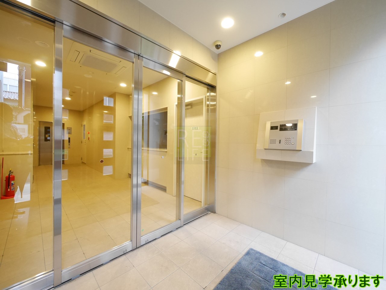 建物エントランス