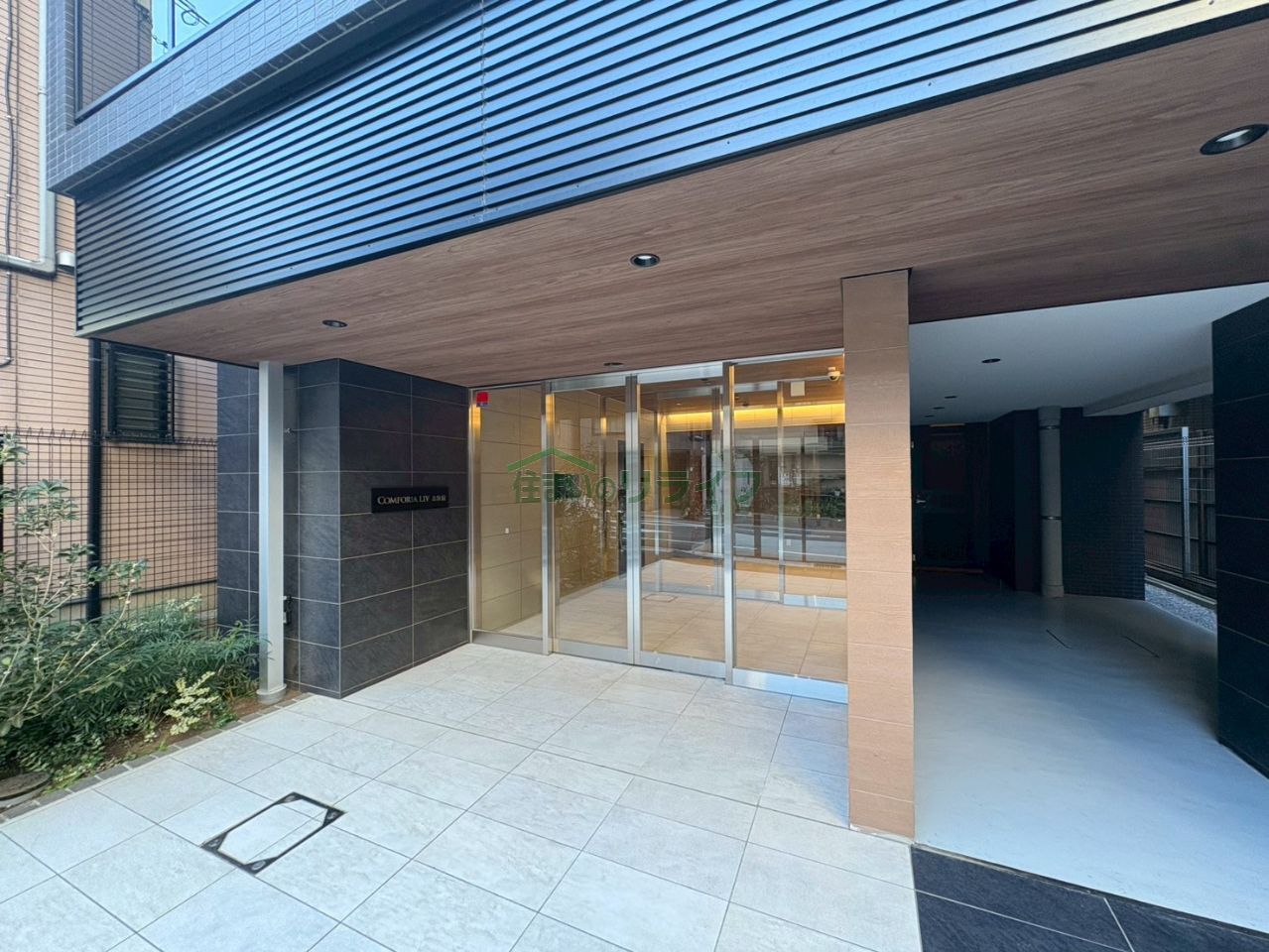 建物エントランス