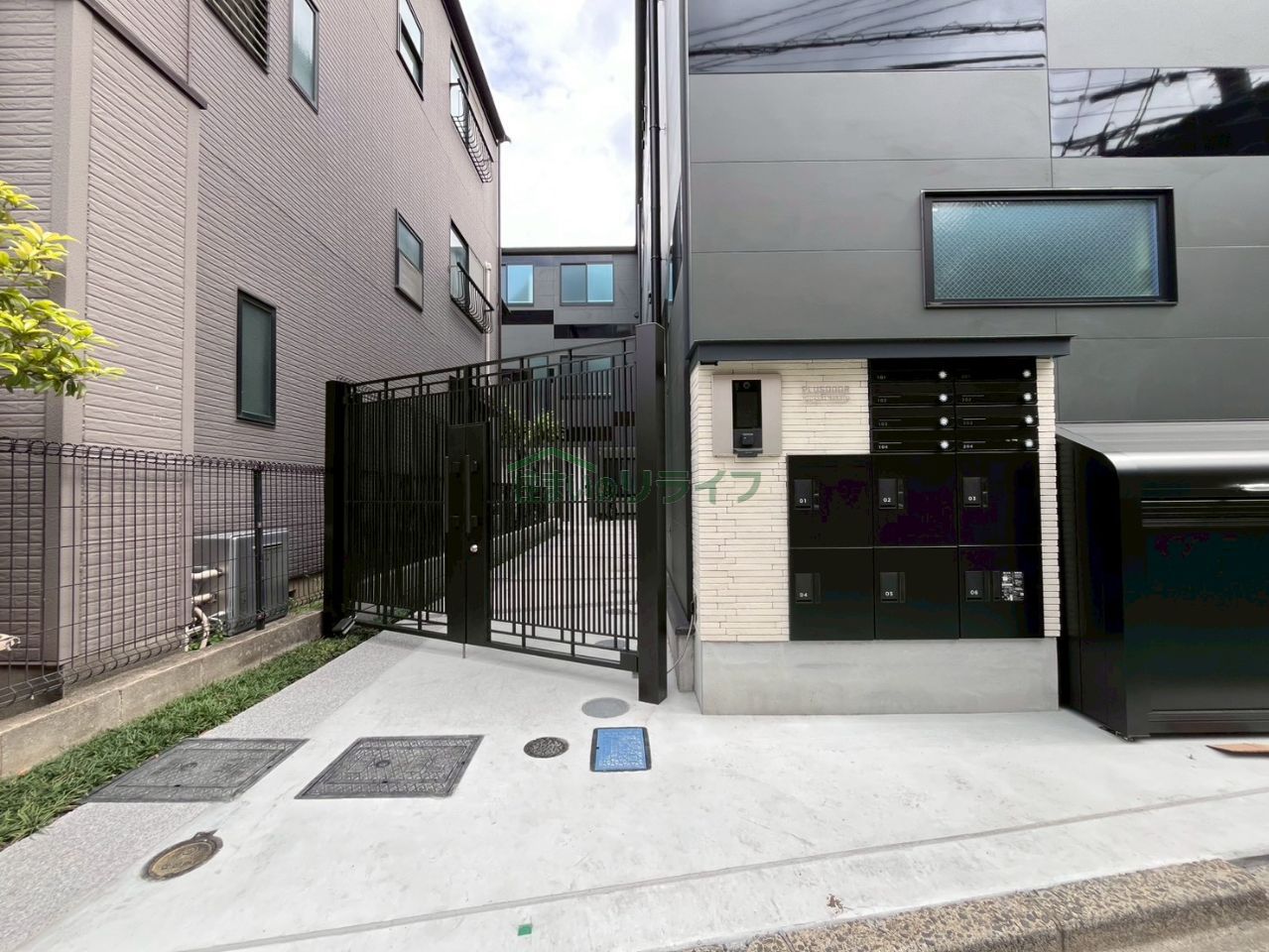 建物エントランス