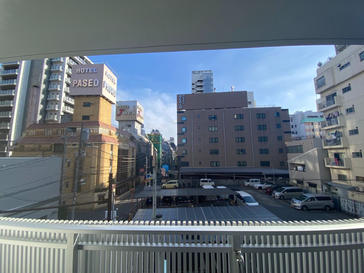 バルコニー