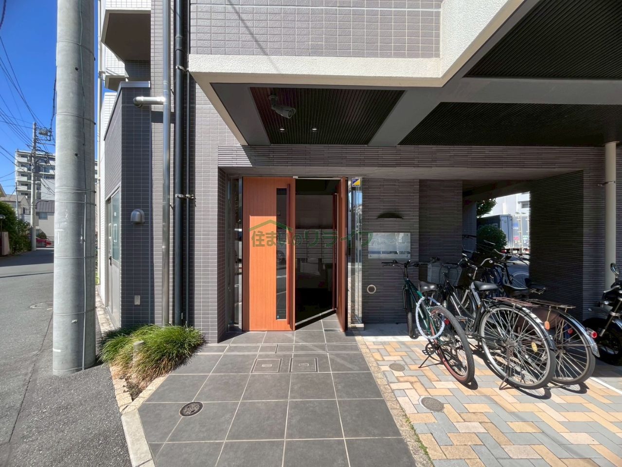 建物エントランス