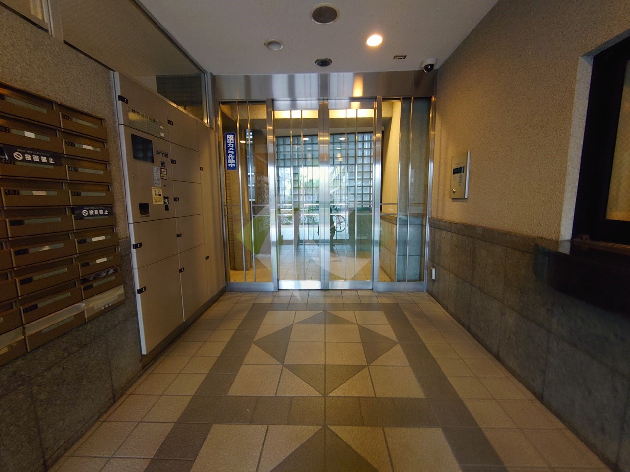 建物エントランス
