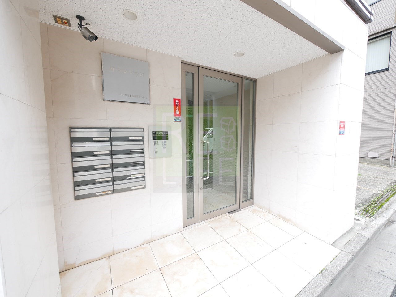 建物エントランス