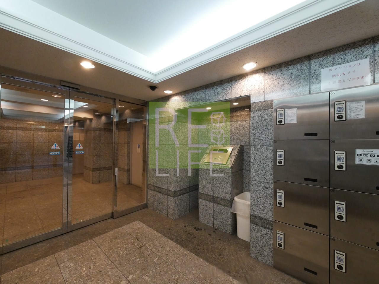 建物エントランス