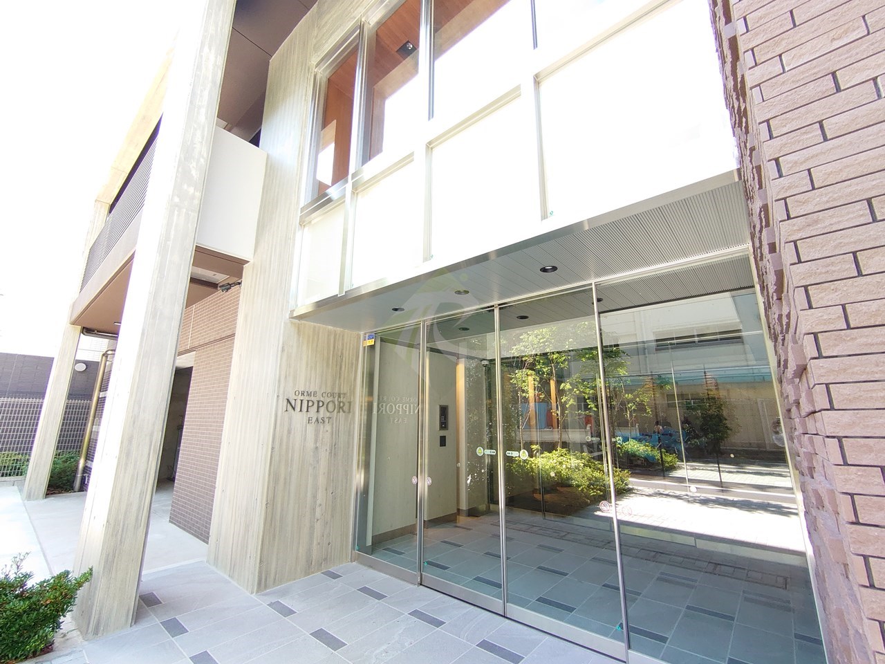 建物エントランス