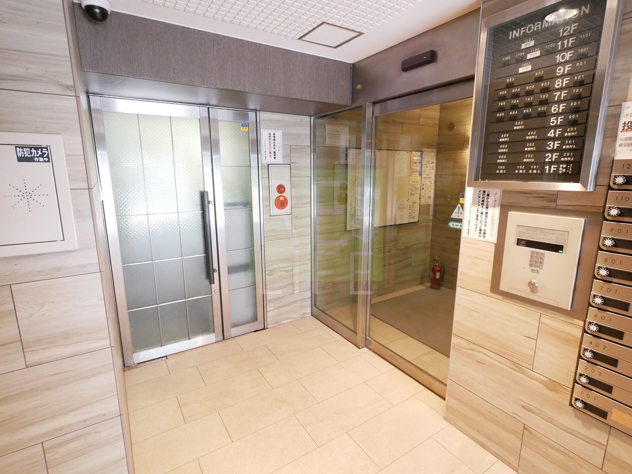 建物エントランス