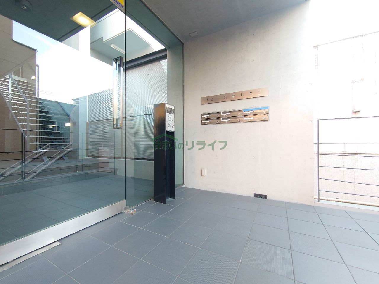 建物エントランス