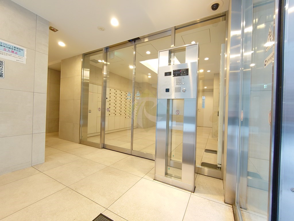 建物エントランス