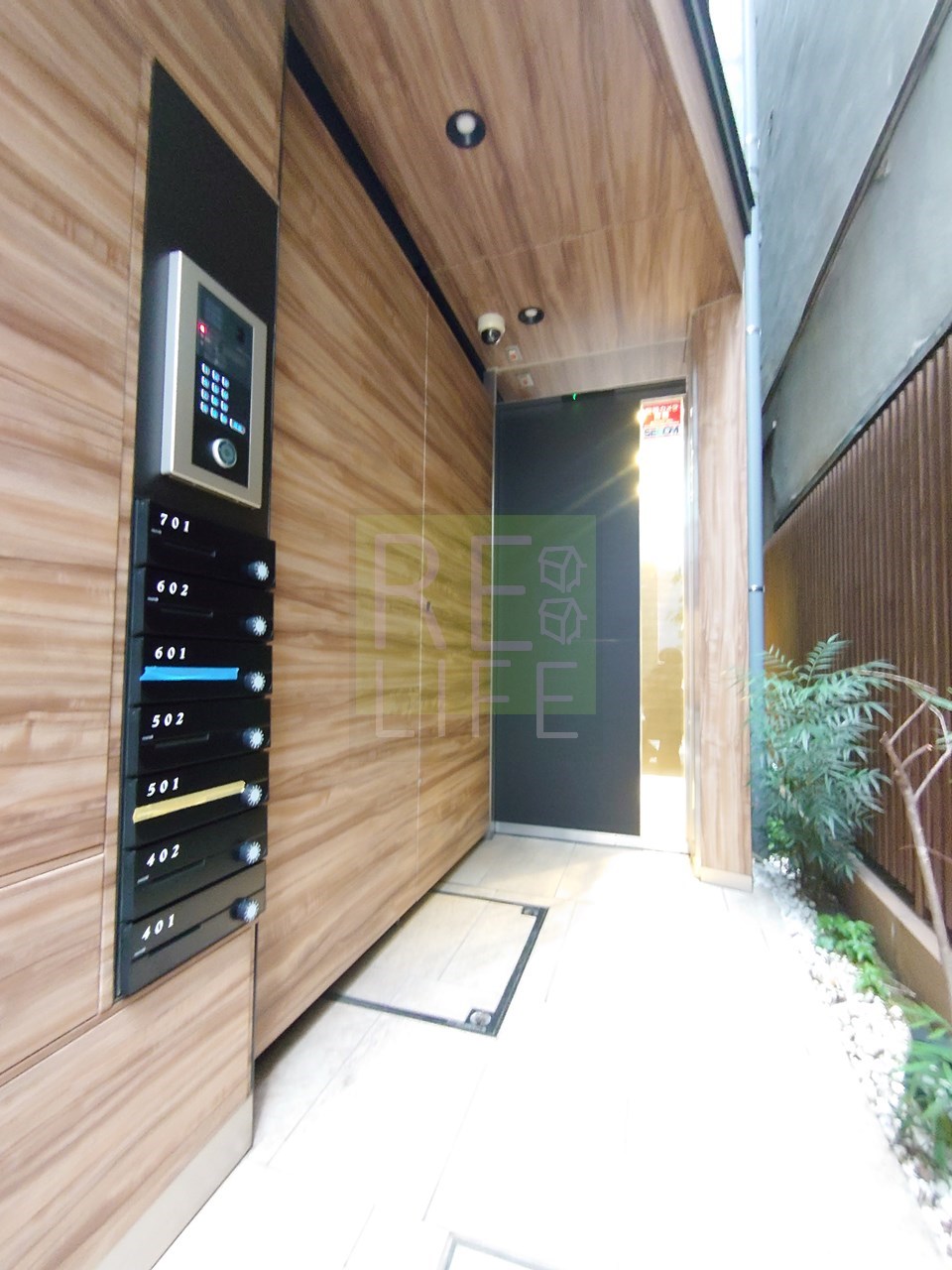 建物エントランス