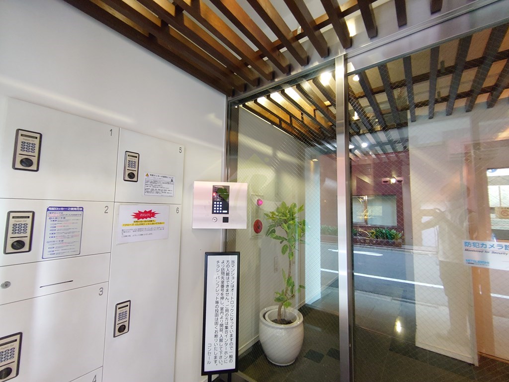 建物エントランス